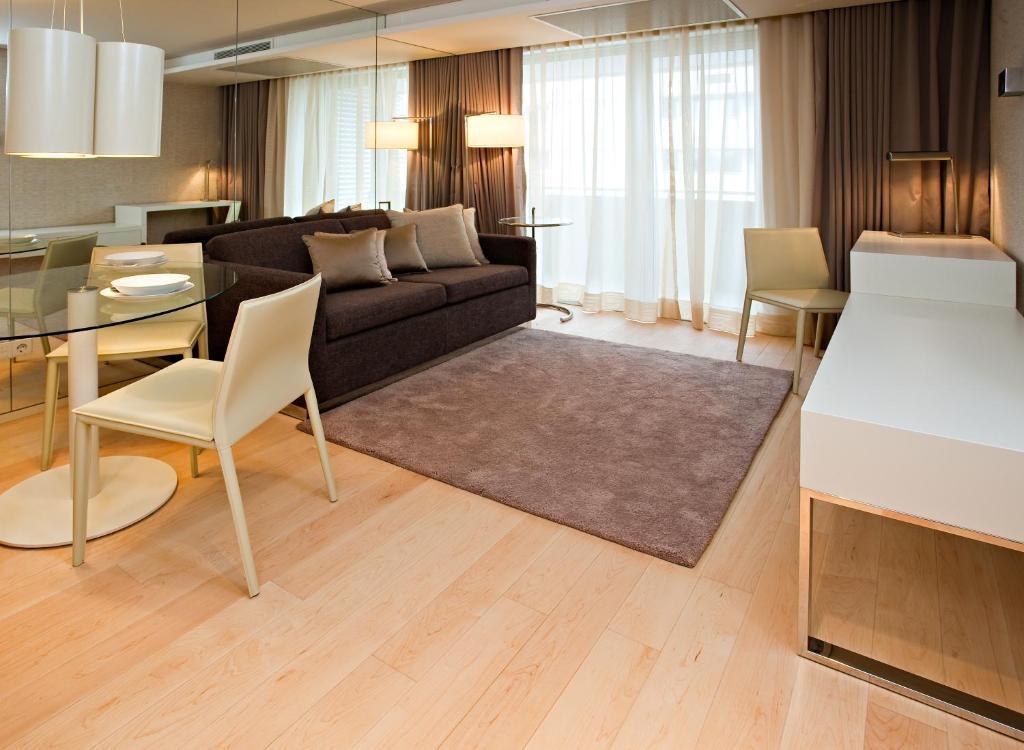 Serviced Boavista Palace *
