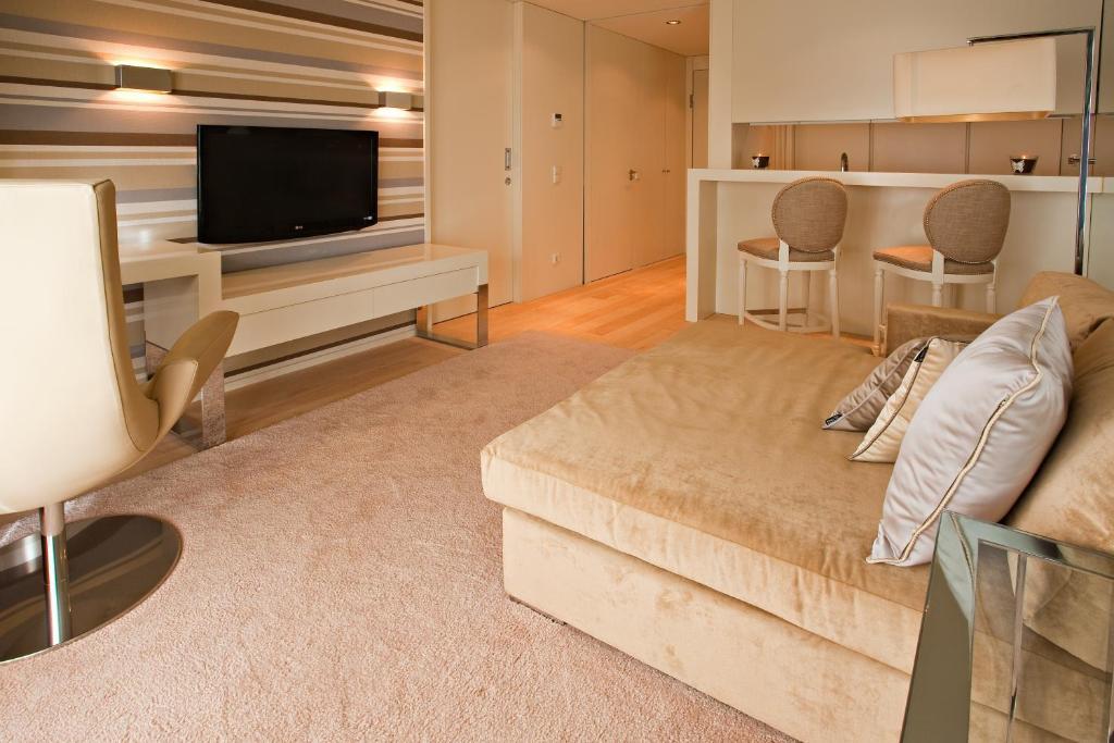 Serviced Boavista Palace Apartment
